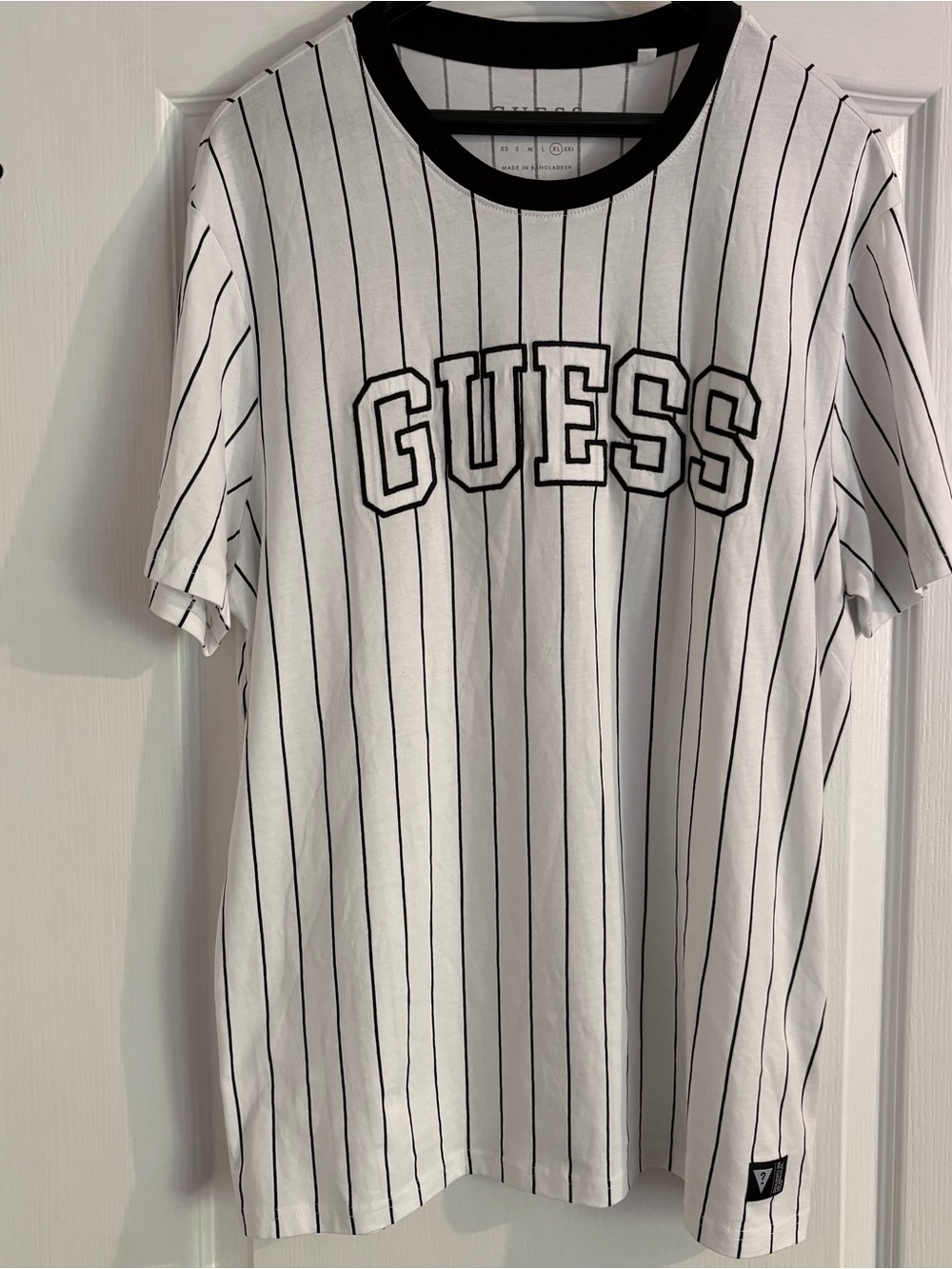 GUESS White Tee with Black Pinstripes and Black Neck men’s size XL